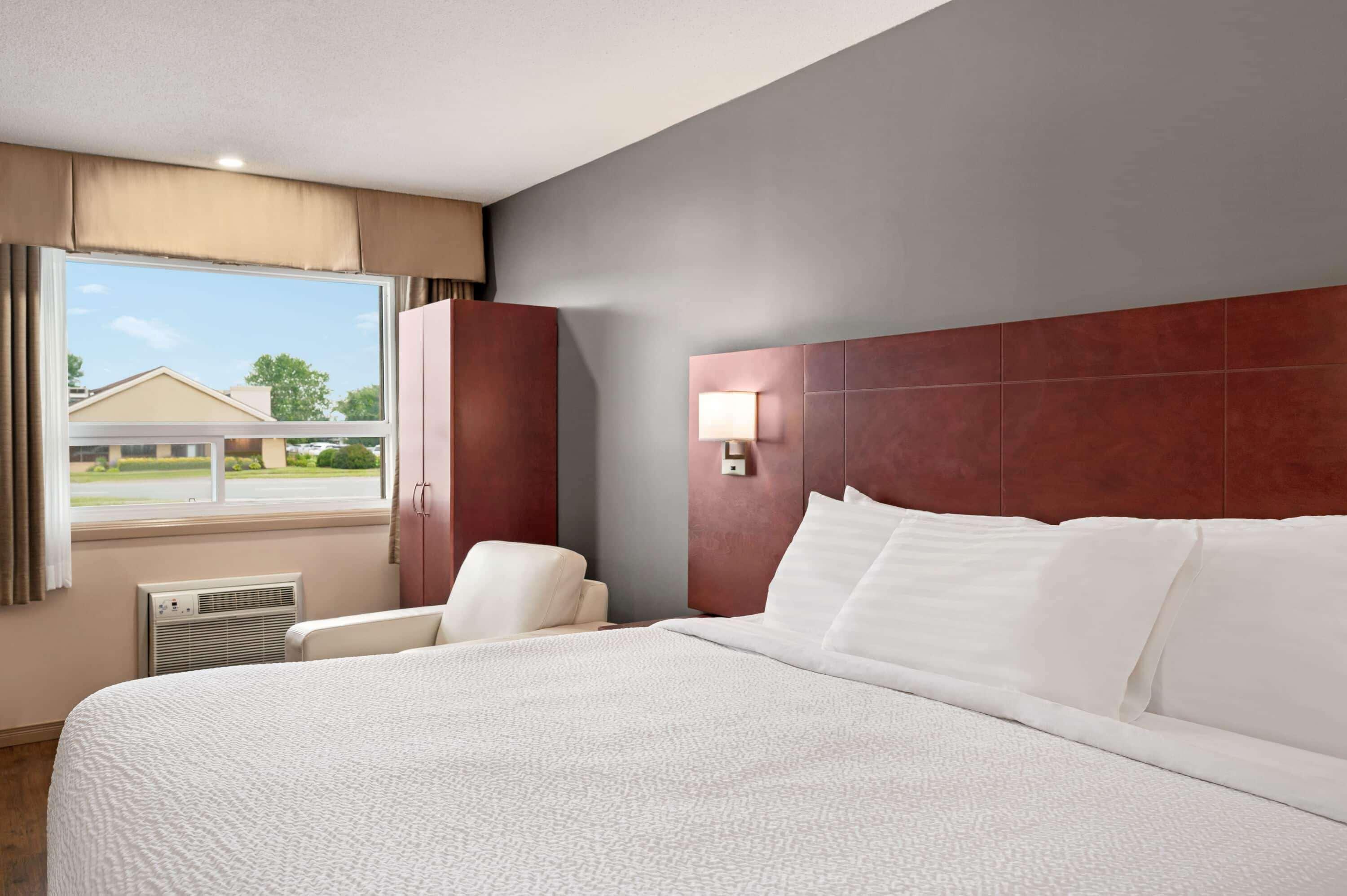 Days Inn By Wyndham Фредеріктон Екстер'єр фото